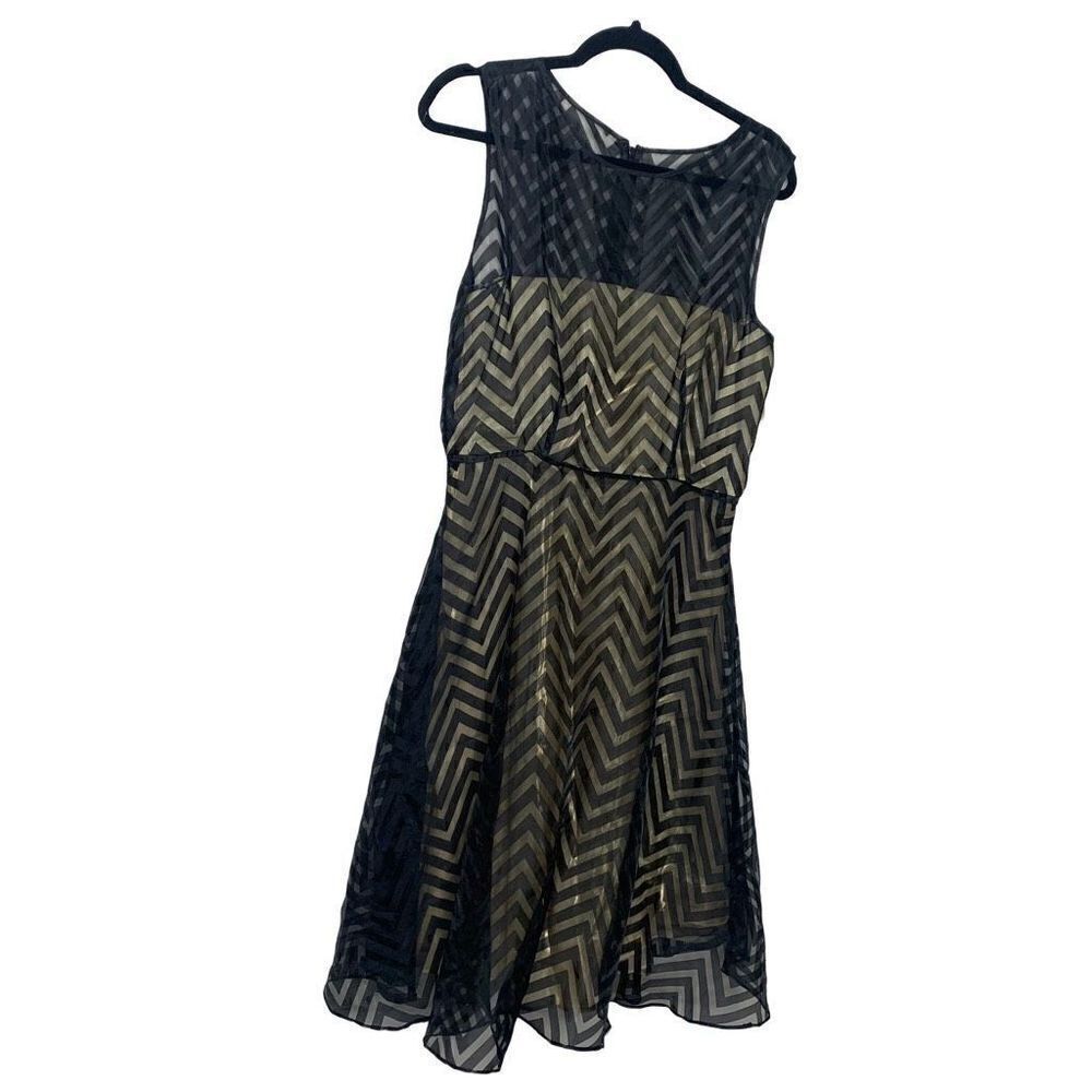 Tahari Black Sheer Chevron and Gold Cocktail Dress Sleeveless Size 10 (r1)